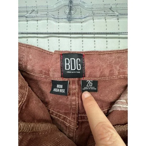 BDG Womens Shorts Sz 26 Mom High Rise Cinnamon Distressed Cuffed Outdoorsy Boho - Picture 6 of 14